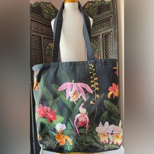 Flowers pattern Tote bag.